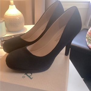 City Classified Comfort Black Pump size7